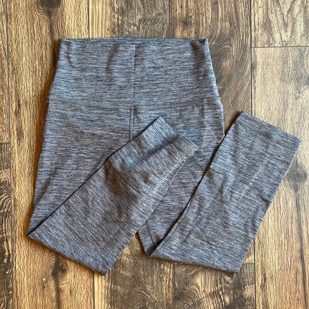 Lulu Align HR Crop 21”